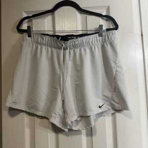 $5 SALE Nike Dri-Fit women’s running shorts.
Elastic waist.